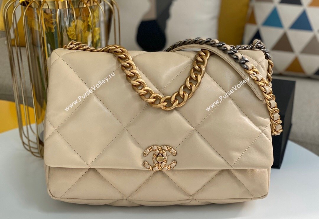 Chanel 19 Shiny Lambskin Maxi Flap Bag AS1162 Beige/Gold 2024 (sm-240311082)