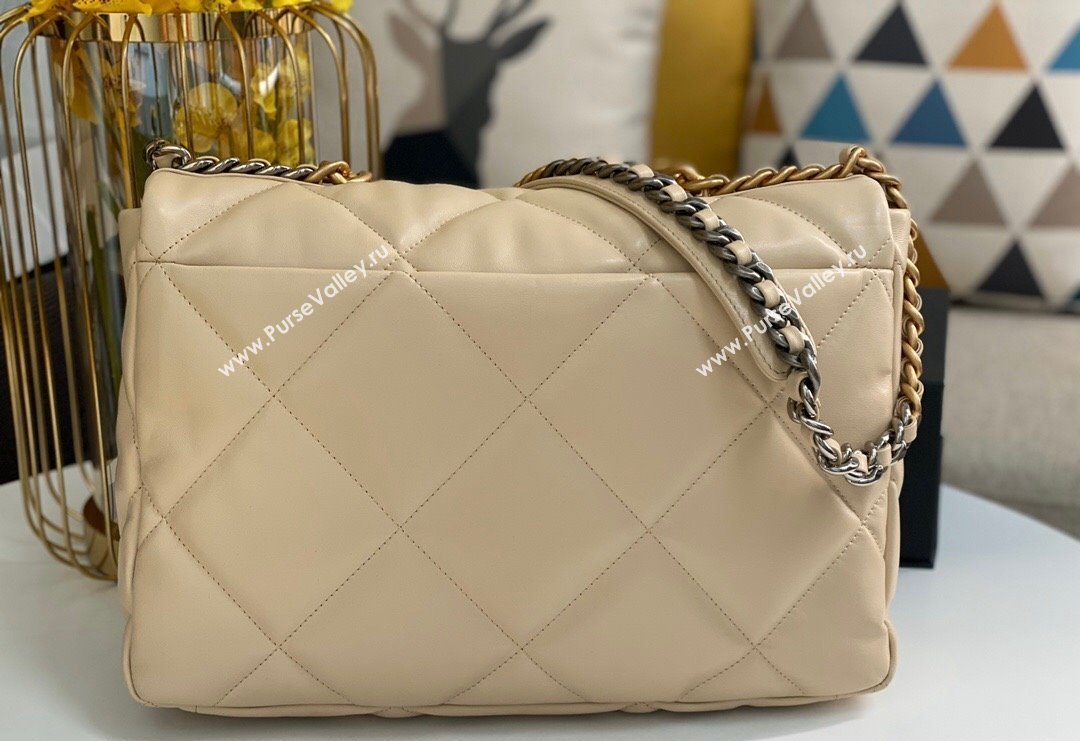 Chanel 19 Shiny Lambskin Maxi Flap Bag AS1162 Beige/Gold 2024 (sm-240311082)