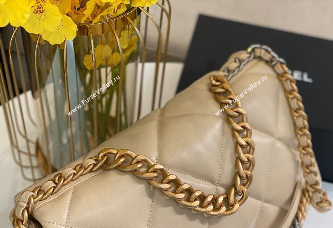 Chanel 19 Shiny Lambskin Maxi Flap Bag AS1162 Beige/Gold 2024 (sm-240311082)