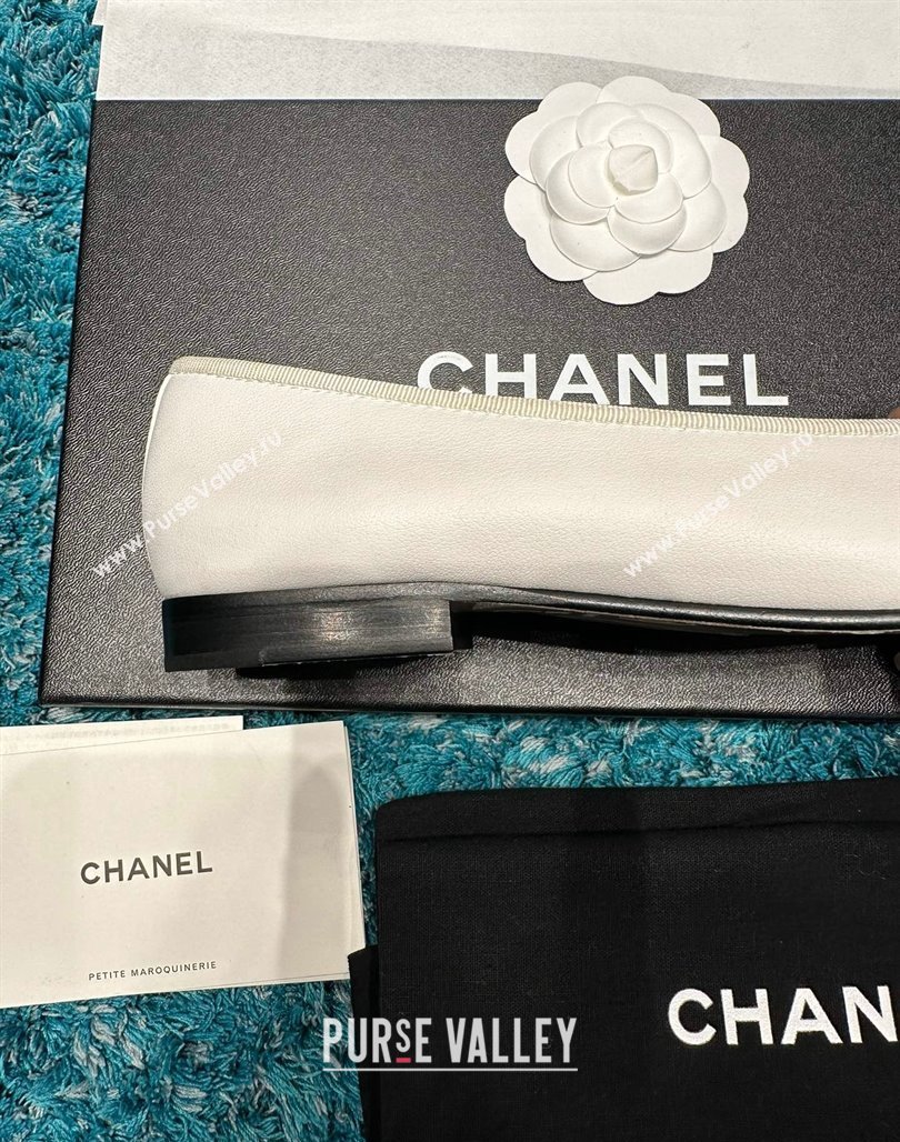 Chanel Classic Calfskin Leather Ballet Flat White/Black 2 2024 0325 (SS-240325041)