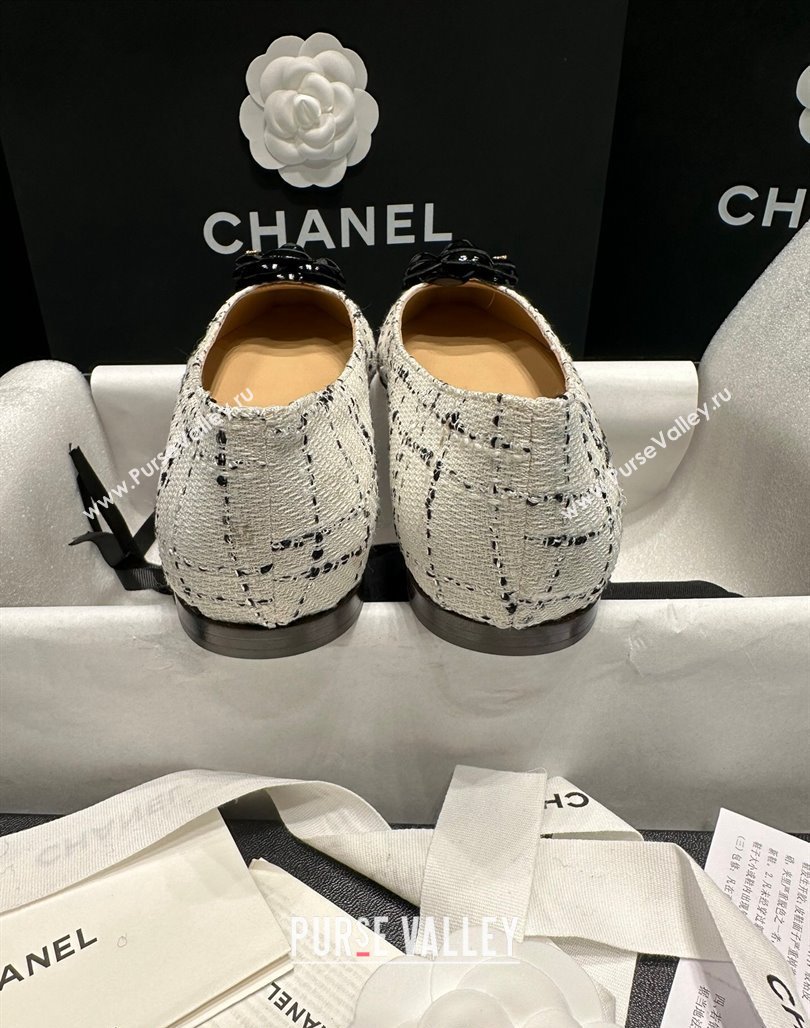 Chanel Tweed Camellia Bloom Ballet Flat White/Black2 2024 112236 (SS-240325073)