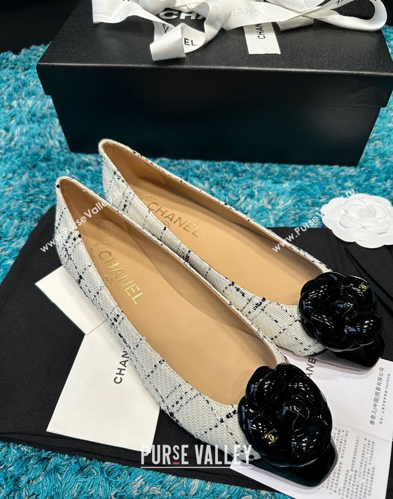 Chanel Tweed Camellia Bloom Ballet Flat White/Black2 2024 112236 (SS-240325073)