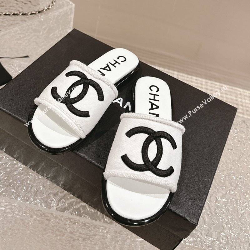 Chanel Knit Fabric Flat Slide Sandals with CC White/Black2 2024 0322 (MD-240322143)