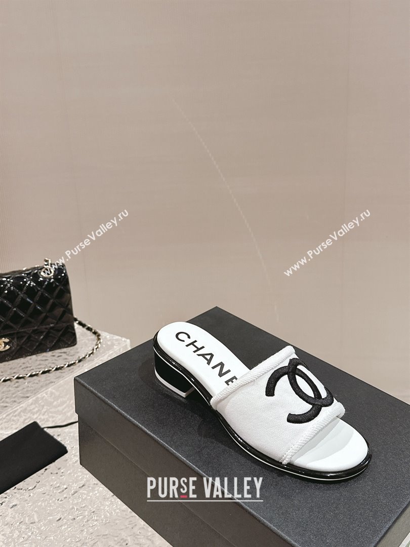 Chanel Knit Fabric Heel Slide Sandals with CC White/Black2 2024 0322 (MD-240322151)