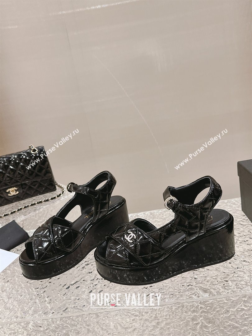 Chanel Shiny Calfskin Wedge Sandals with Crystal CC G39918 Black 2024 (MD-240323014)