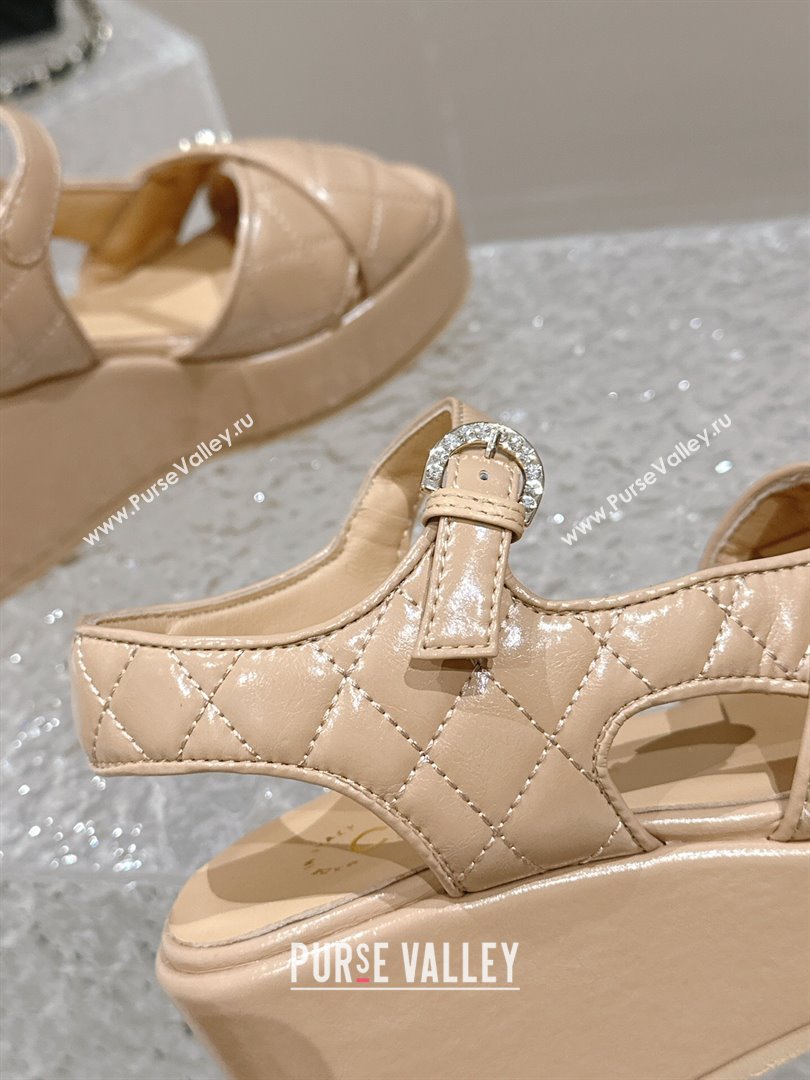 Chanel Shiny Calfskin Wedge Sandals with Crystal CC G39918 Beige 2024 (MD-240323017)