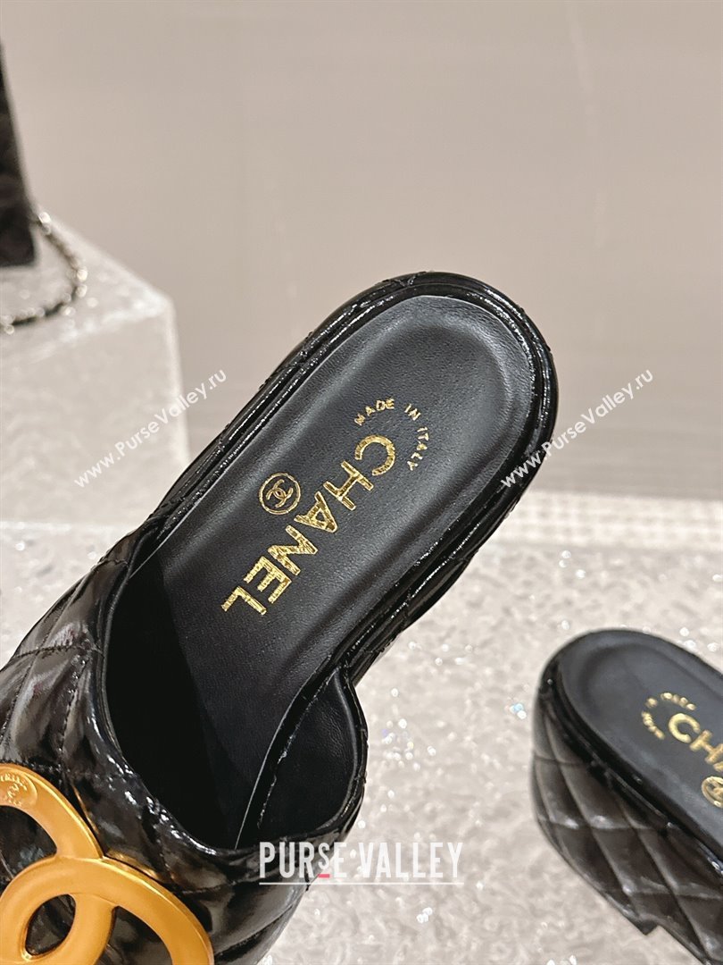 Chanel Shiny Calfskin Wedge Slide Sandals with Metal-Tone Maxi-CC Black 2024 (MD-240323026)