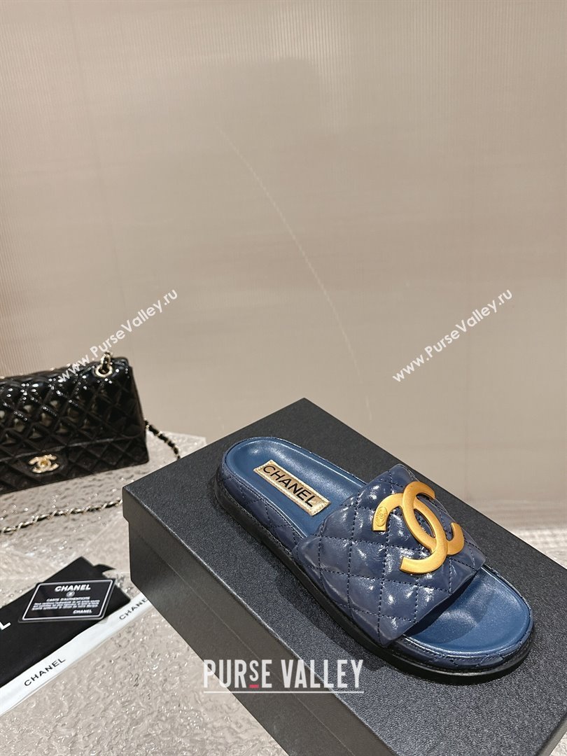 Chanel Patent Calfskin Slide Sandals with Metal-Tone Maxi-CC Dark Blue 2024 (MD-240323030)