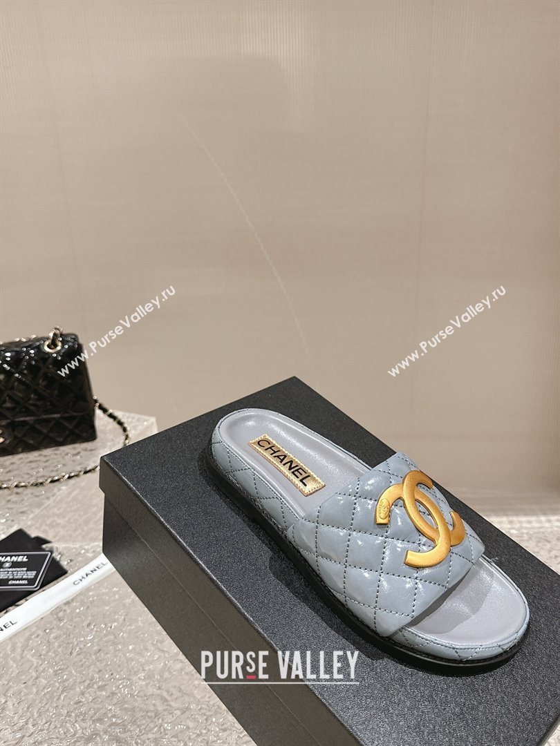 Chanel Patent Calfskin Slide Sandals with Metal-Tone Maxi-CC Grey 2024 (MD-240323032)