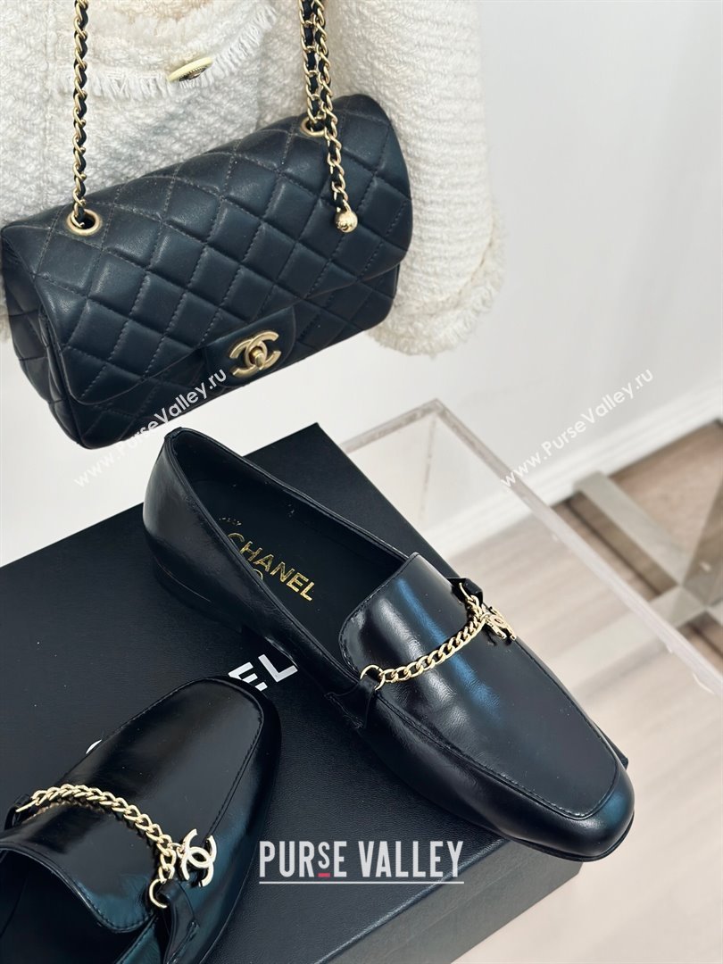 Chanel Calfskin Moccasins Loafers with CC Chain G45568 Black 2024 (MD-240323054)