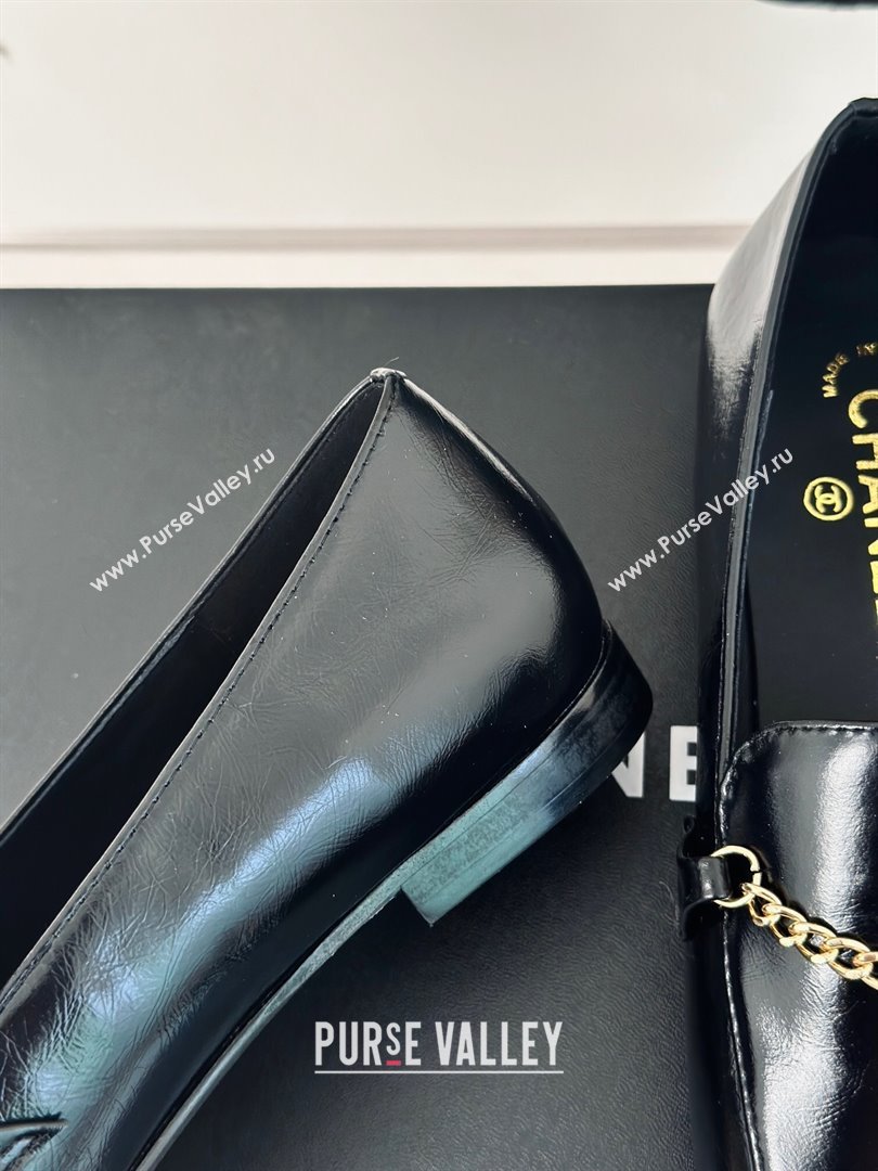 Chanel Calfskin Moccasins Loafers with CC Chain G45568 Black 2024 (MD-240323054)