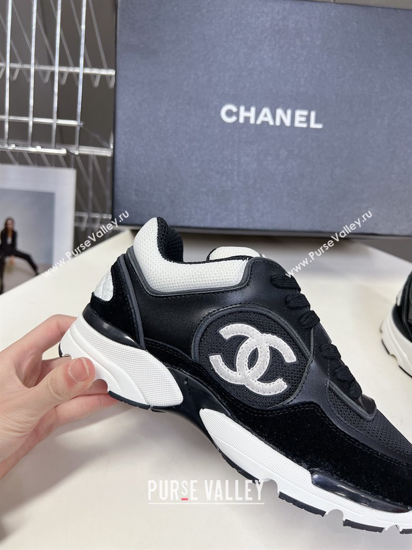 Chanel Mesh, Calfskin Suede Sneakers with Side CC Black/White 2024 0323 (MD-240323065)