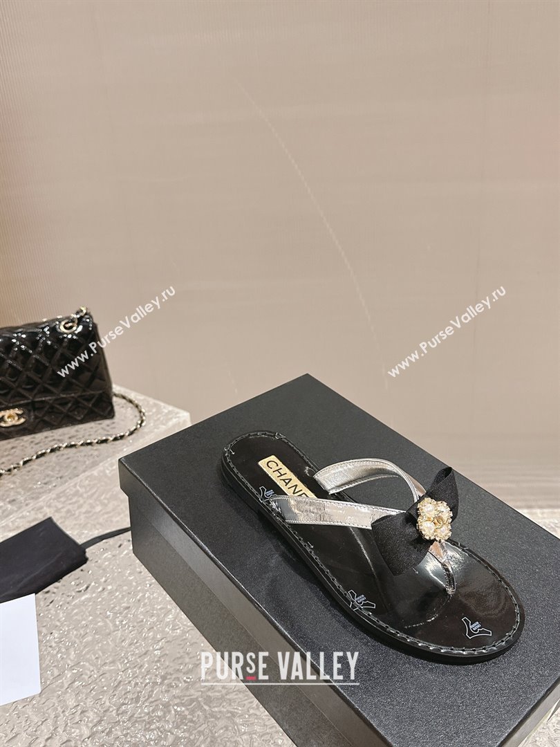 Chanel Calfskin Flat Slide Thong Sandals with Pearls Bow Silver 2024 0322 (MD-240322116)