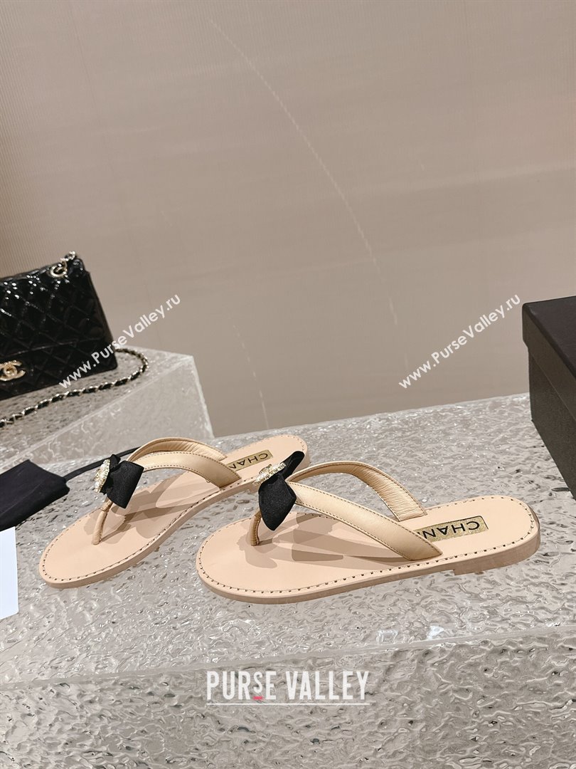 Chanel Calfskin Flat Slide Thong Sandals with Pearls Bow Beige 2024 0322 (MD-240322117)