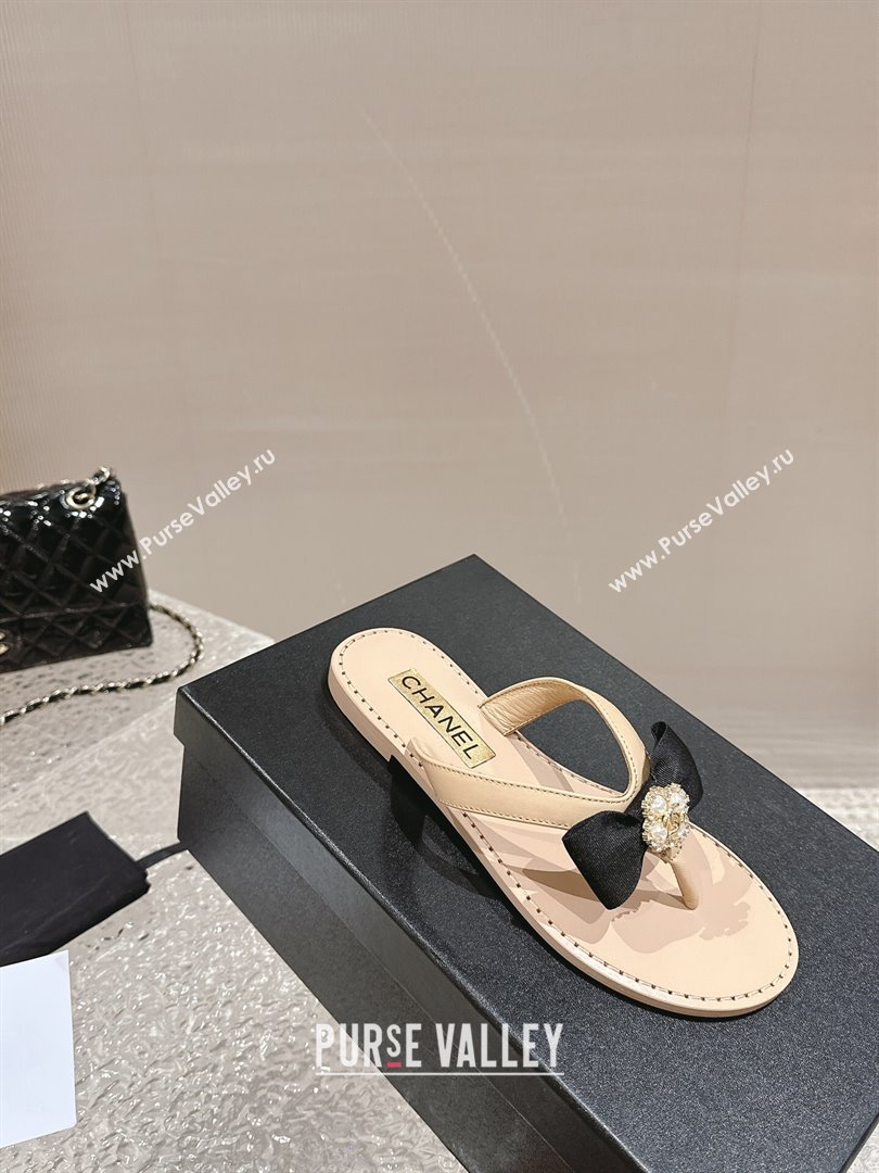 Chanel Calfskin Flat Slide Thong Sandals with Pearls Bow Beige 2024 0322 (MD-240322117)