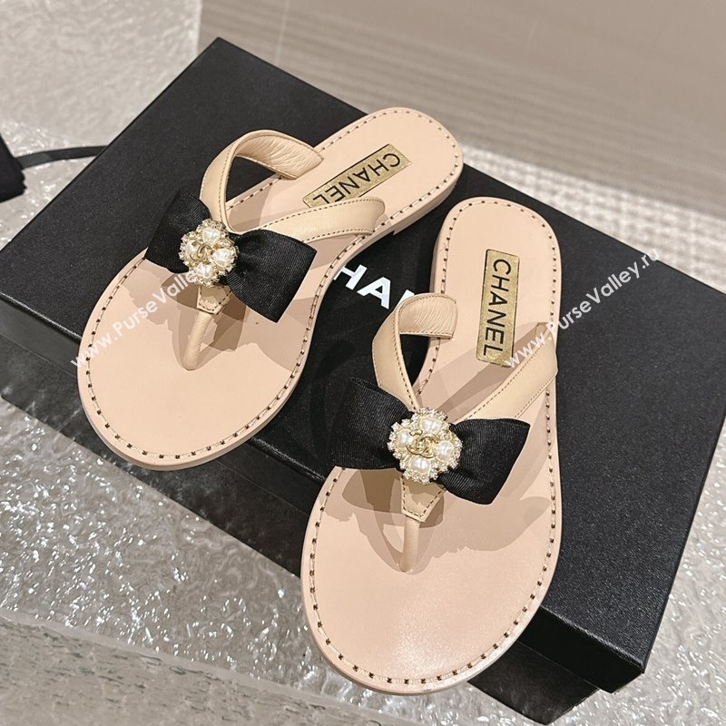 Chanel Calfskin Flat Slide Thong Sandals with Pearls Bow Beige 2024 0322 (MD-240322117)