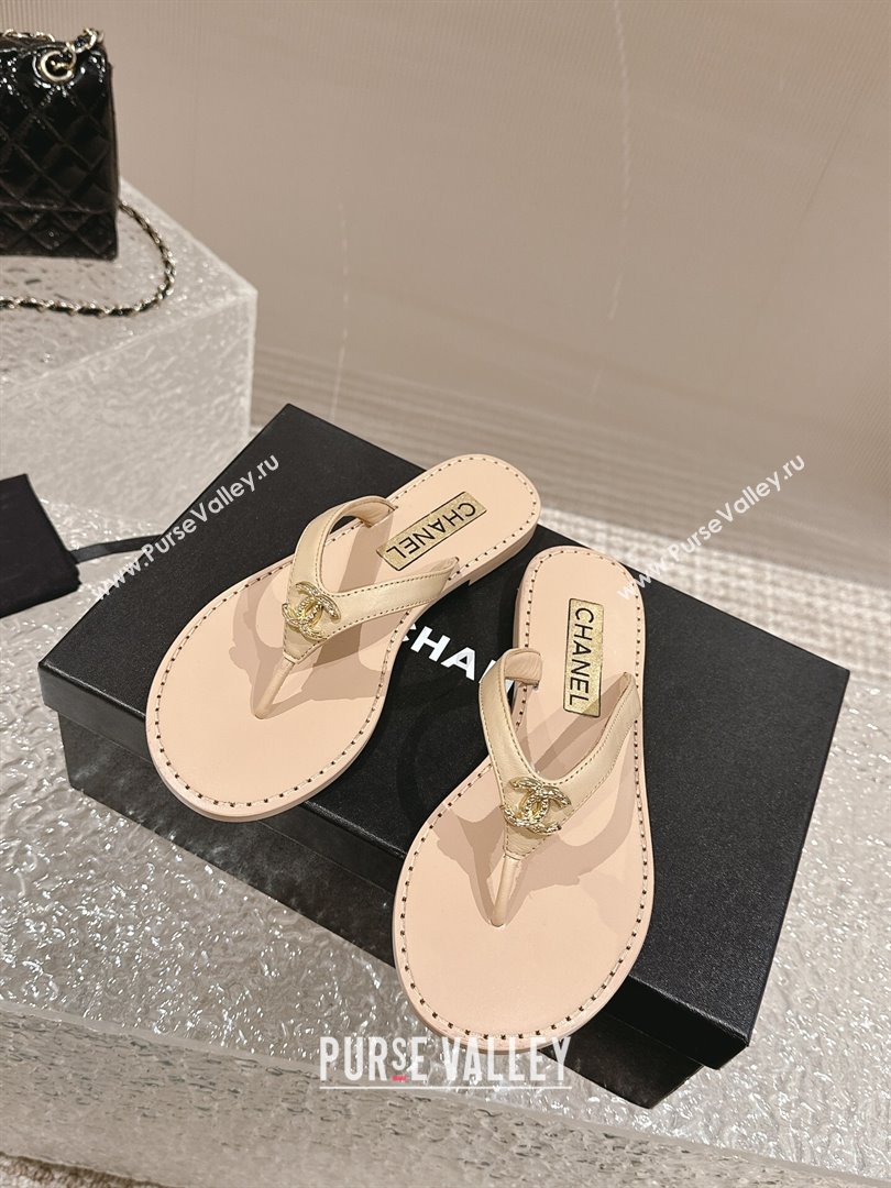 Chanel Calfskin Flat Slide Thong Sandals with Metal-Tone CC Beige 2024 0322 (MD-240322120)