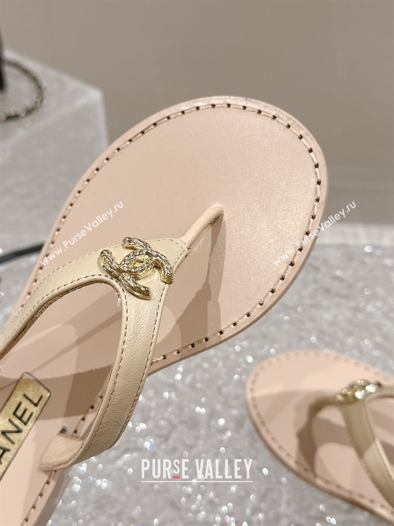 Chanel Calfskin Flat Slide Thong Sandals with Metal-Tone CC Beige 2024 0322 (MD-240322120)