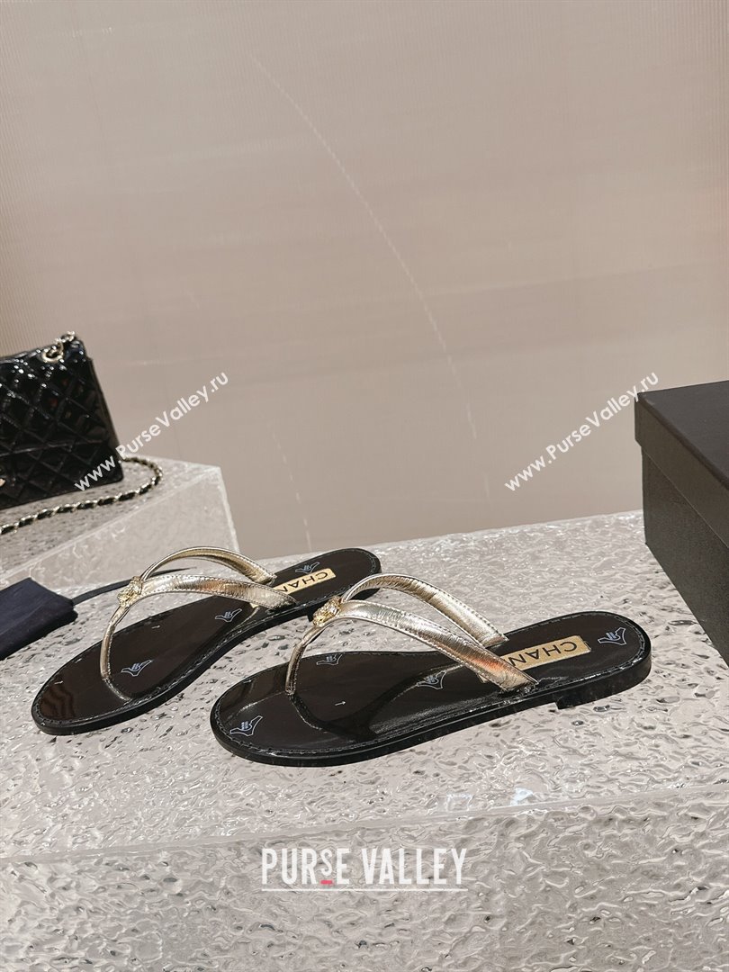 Chanel Calfskin Flat Slide Thong Sandals with Metal-Tone CC Black 2024 0322 (MD-240322121)
