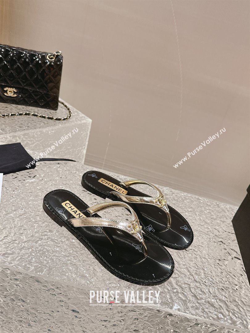 Chanel Calfskin Flat Slide Thong Sandals with Metal-Tone CC Black 2024 0322 (MD-240322121)