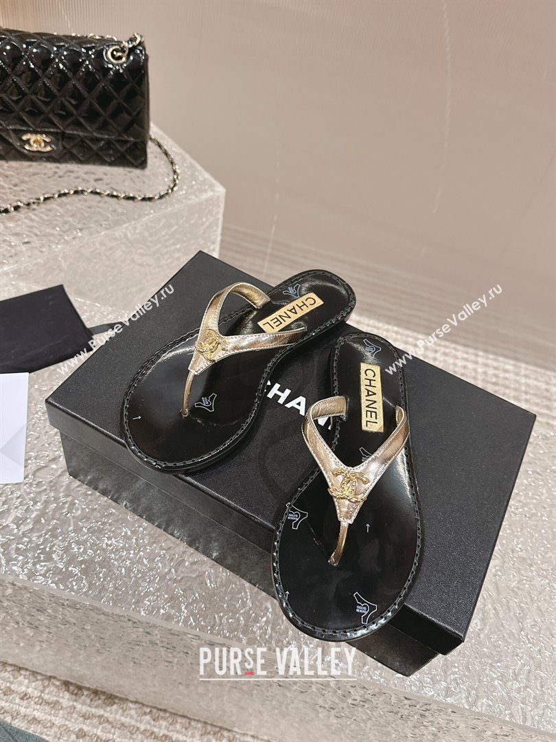 Chanel Calfskin Flat Slide Thong Sandals with Metal-Tone CC Black 2024 0322 (MD-240322121)