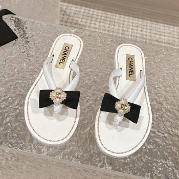 Chanel Calfskin Flat Slide Thong Sandals with Pearl Bow White 2024 032202 (MD-240322122)