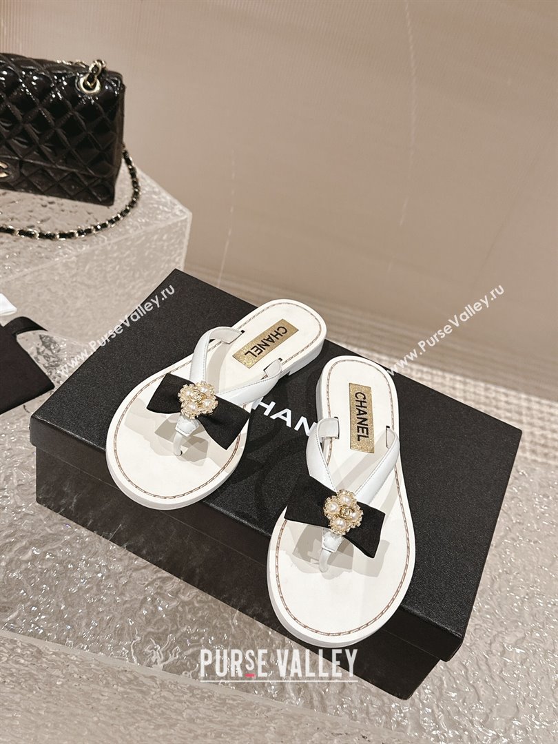 Chanel Calfskin Flat Slide Thong Sandals with Pearl Bow White 2024 032202 (MD-240322122)