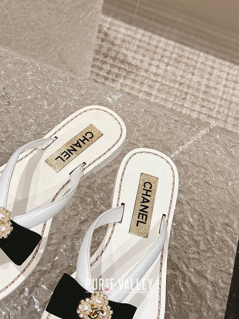 Chanel Calfskin Flat Slide Thong Sandals with Pearl Bow White 2024 032202 (MD-240322122)