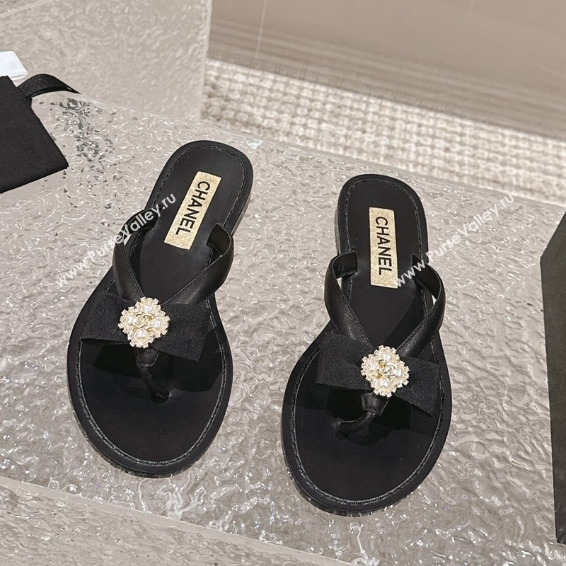 Chanel Calfskin Flat Slide Thong Sandals with Pearl Bow Black 2024 032202 (MD-240322124)