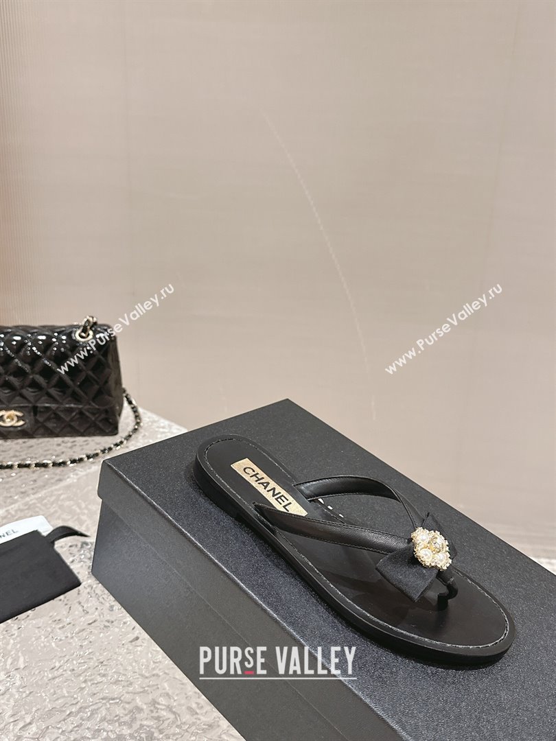 Chanel Calfskin Flat Slide Thong Sandals with Pearl Bow Black 2024 032202 (MD-240322124)