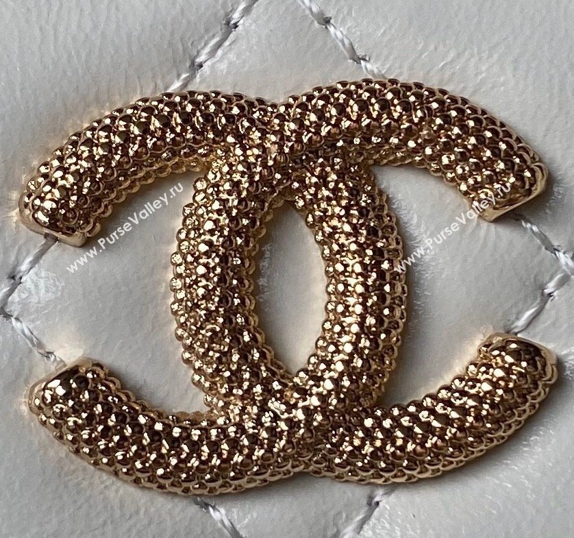 Chanel Shiny Crumpled Lambskin Clutch with Chain and Pearls Top Handle AP3804 White 2024 (yezi-240411002)