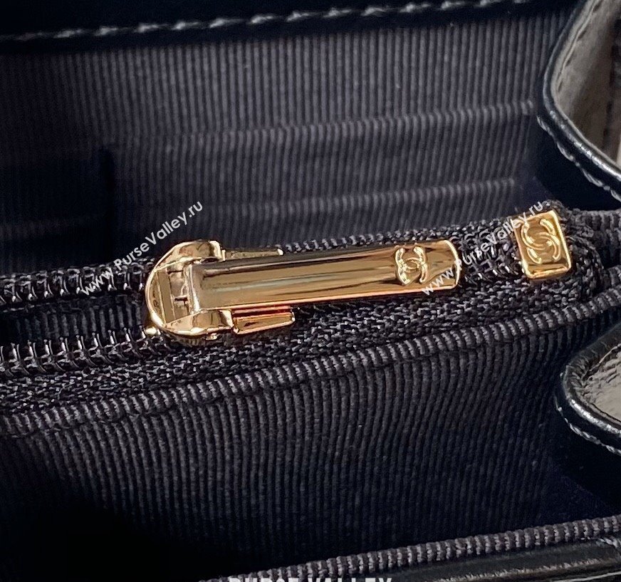 Chanel Shiny Crumpled Lambskin Clutch with Chain and Pearls Top Handle AP3803 Black 2024 (yezi-240411006)