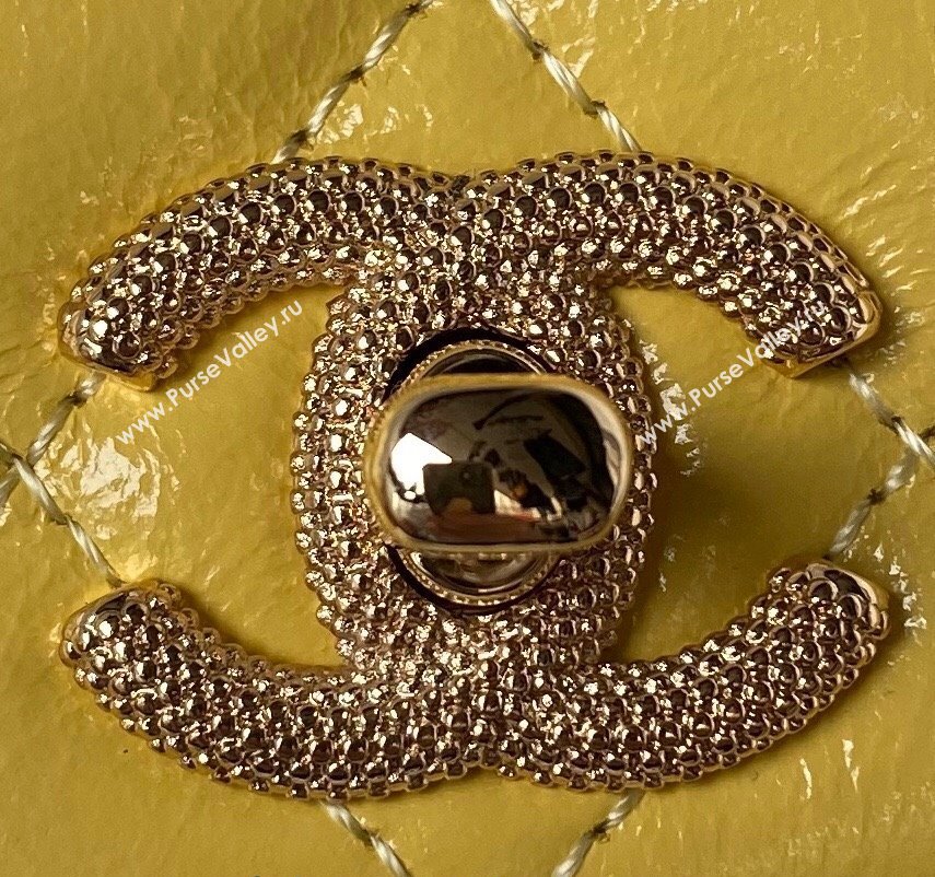 Chanel Shiny Crumpled Lambskin Clutch with Chain and Pearls Top Handle AP3803 Yellow 2024 (yezi-240411008)
