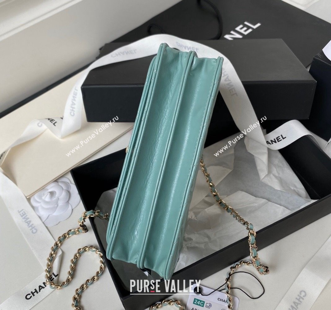 Chanel Shiny Crumpled Lambskin Clutch with Chain and Pearls Top Handle AP3803 Green 2024 (yezi-240411009)