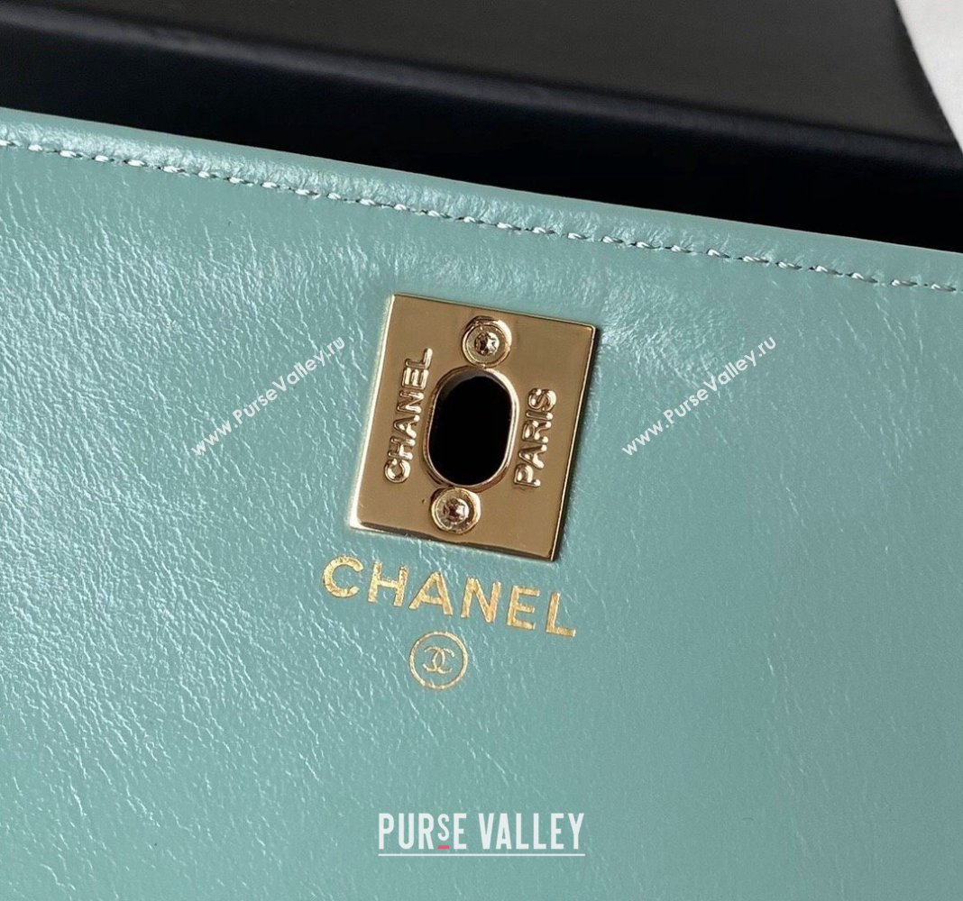 Chanel Shiny Crumpled Lambskin Clutch with Chain and Pearls Top Handle AP3803 Green 2024 (yezi-240411009)