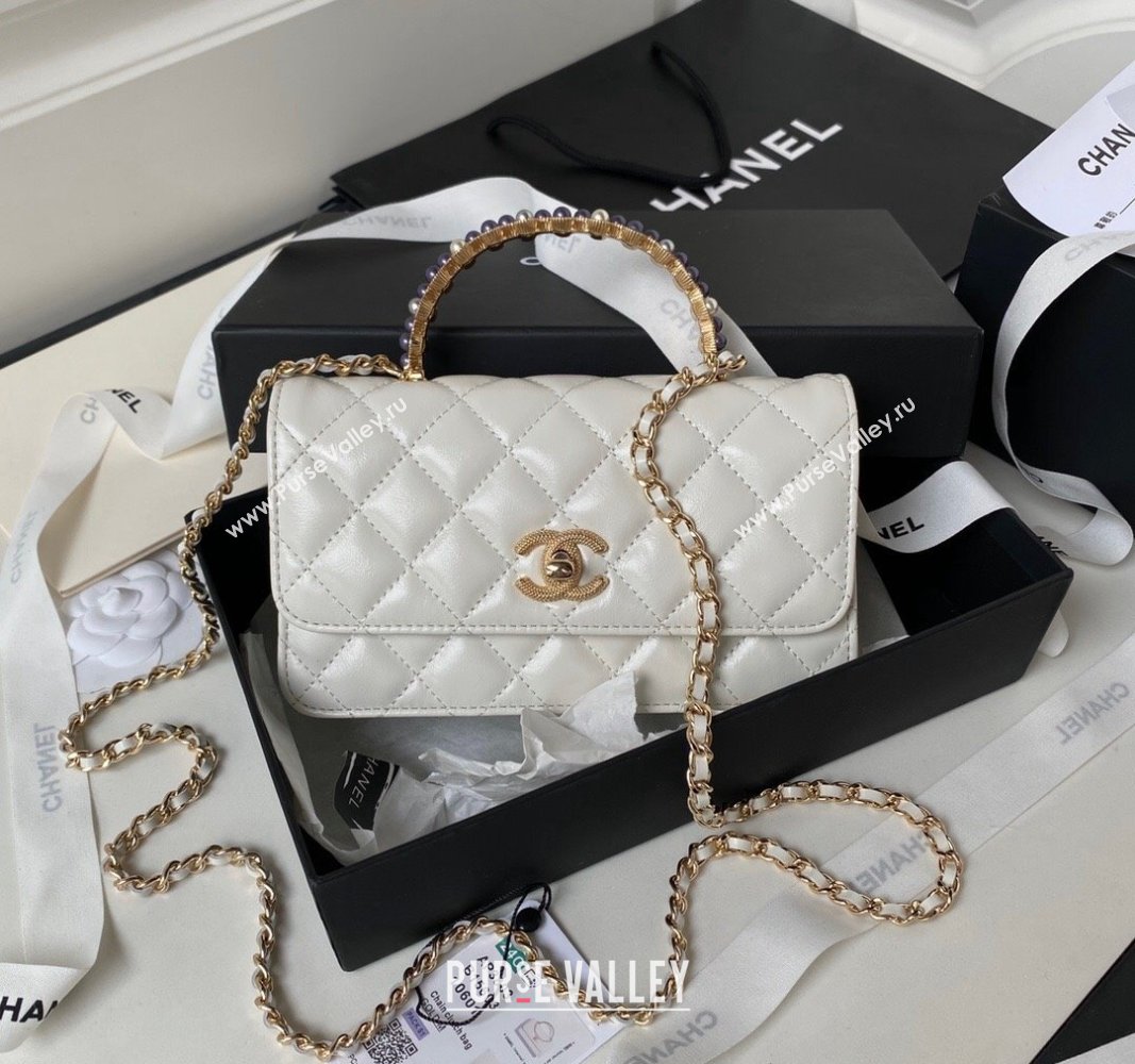 Chanel Shiny Crumpled Lambskin Clutch with Chain and Pearls Top Handle AP3803 White 2024 (yezi-240411010)