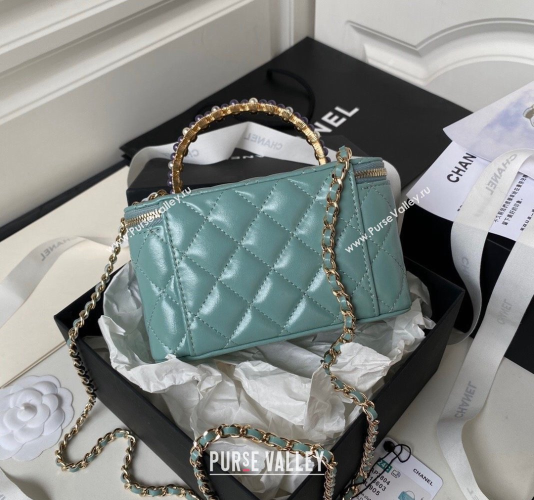 Chanel Shiny Crumpled Lambskin Clutch with Chain and Pearls Top Handle AP3804 Green 2024 (yezi-240411003)