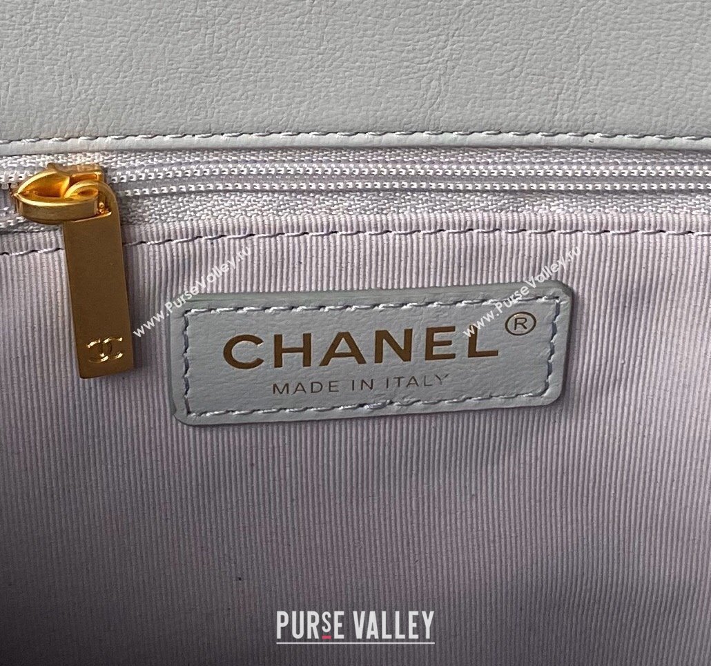 Chanel Shiny Crumpled Calfskin Small Messenger bag AS4743 Grey 2024 (yezi-240411050)