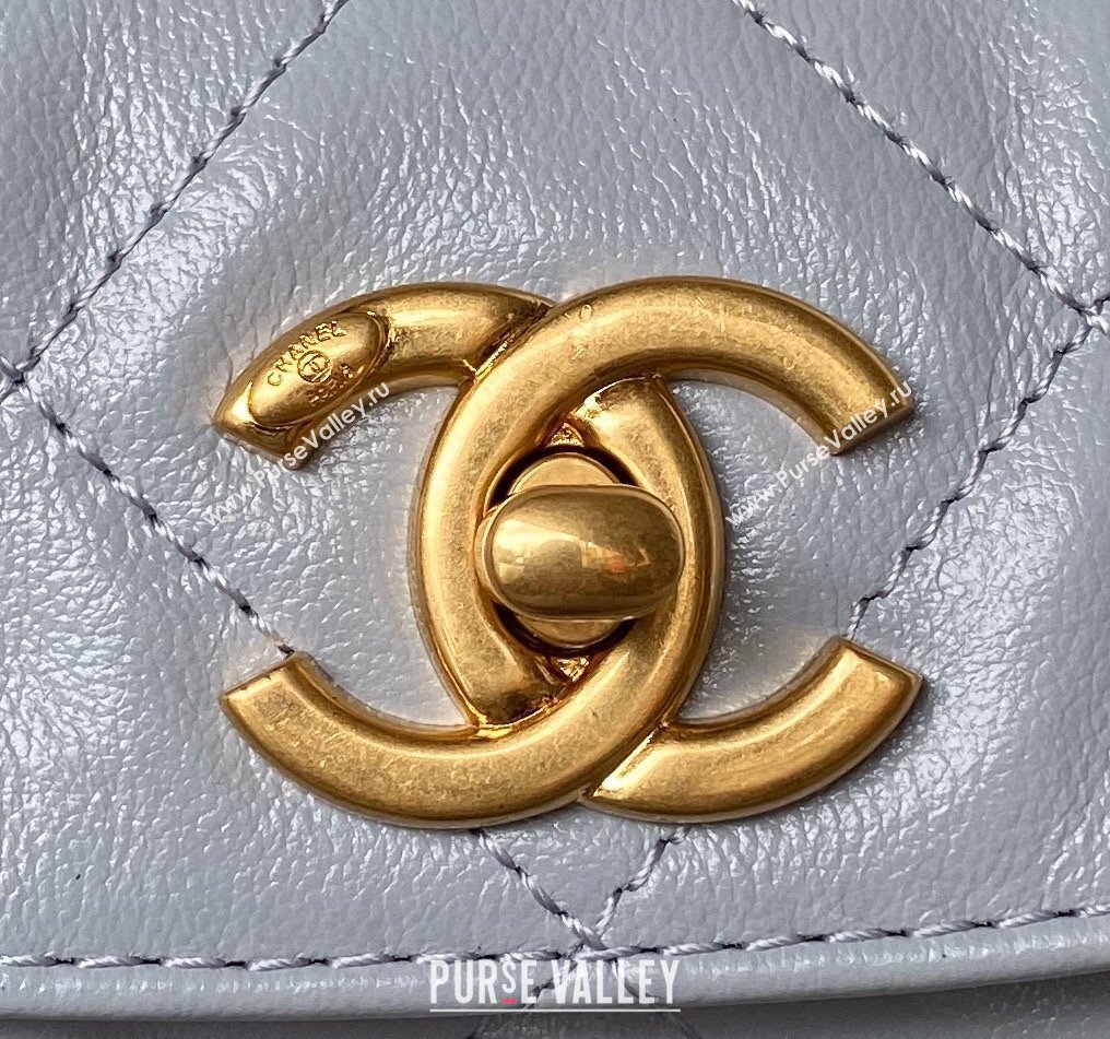 Chanel Shiny Crumpled Calfskin Medium Messenger bag AS4668 Grey 2024 (yezi-240411054)