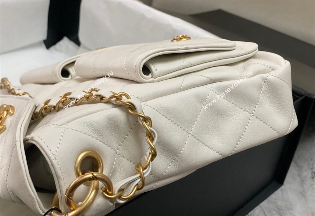 Chanel Shiny Crumpled Calfskin Medium Messenger bag AS4668 White 2024 (yezi-240411055)