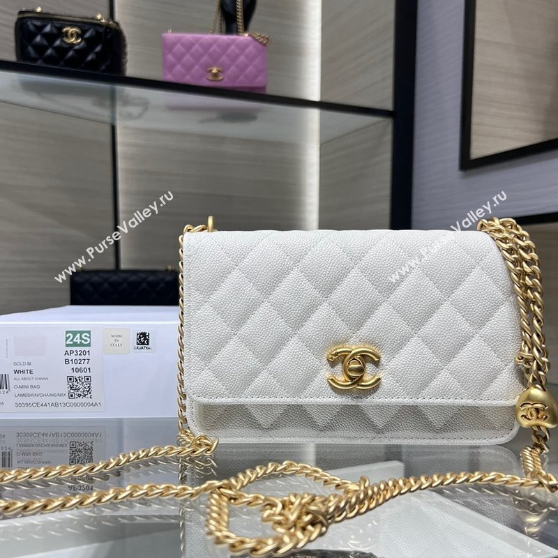 Chanel Grained Calfskin Clutch with Heart Chain AP3201 White 2024 (ssz-240411021)