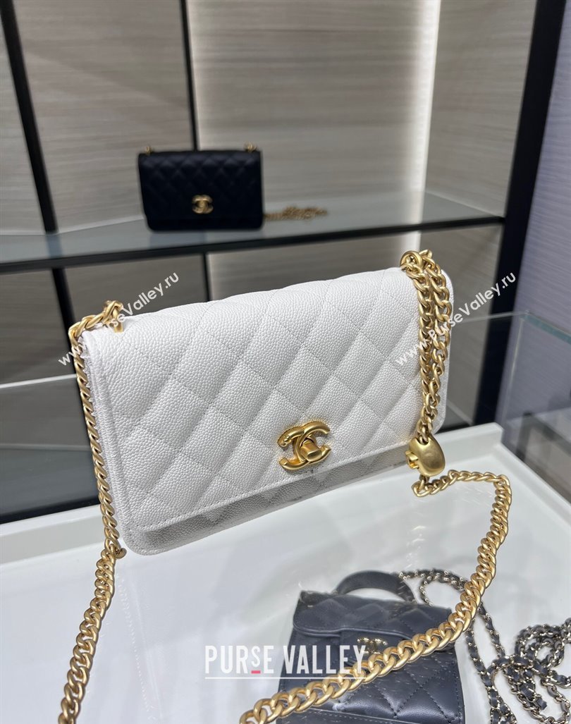 Chanel Grained Calfskin Clutch with Heart Chain AP3201 White 2024 (ssz-240411021)