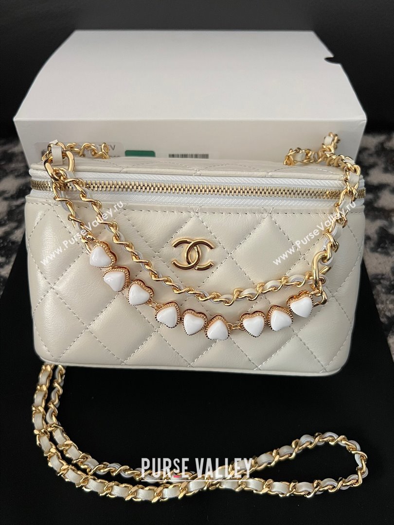Chanel Shiny Crumpled Lambskin Clutch with Heart Chain WOC AP3784 White 2024 (yezi-240411014)
