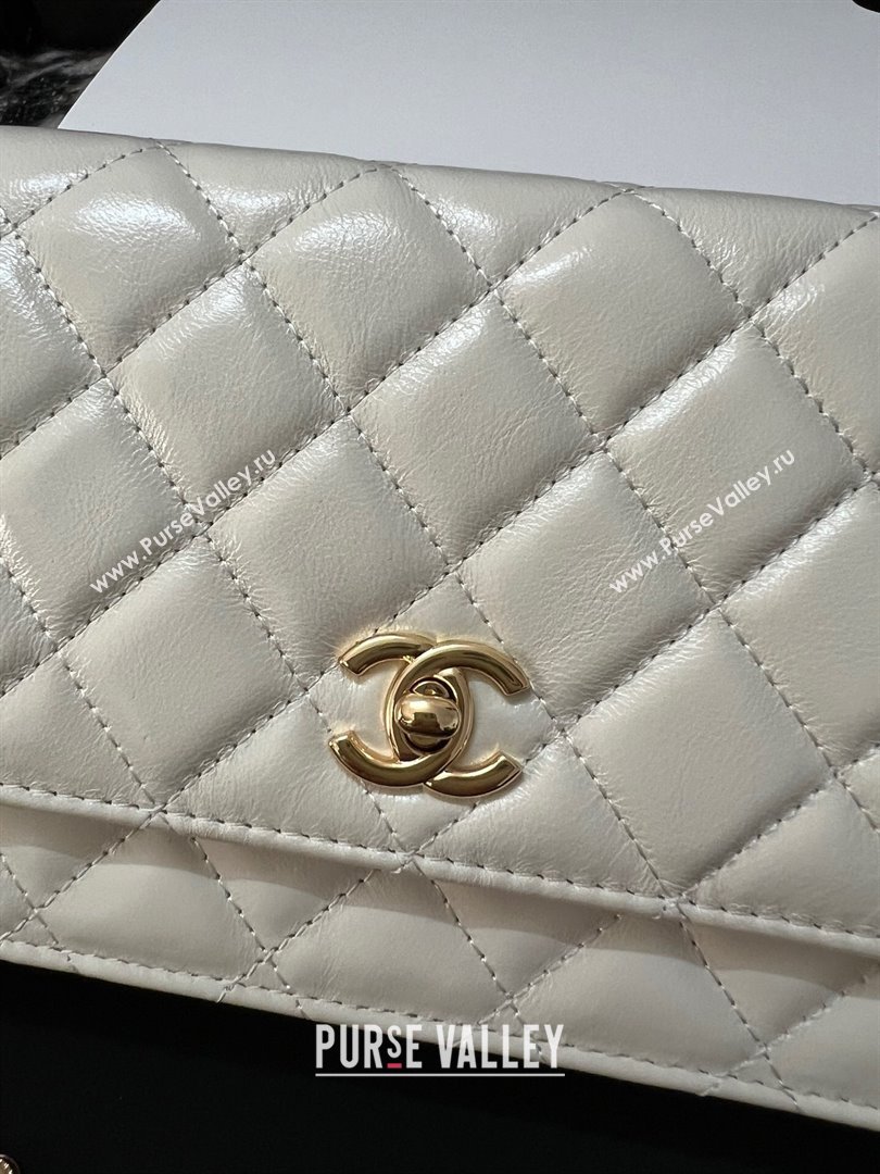 Chanel Shiny Crumpled Lambskin Wallet On Heart Chain WOC AP3785 White 2024 (yezi-240411013)