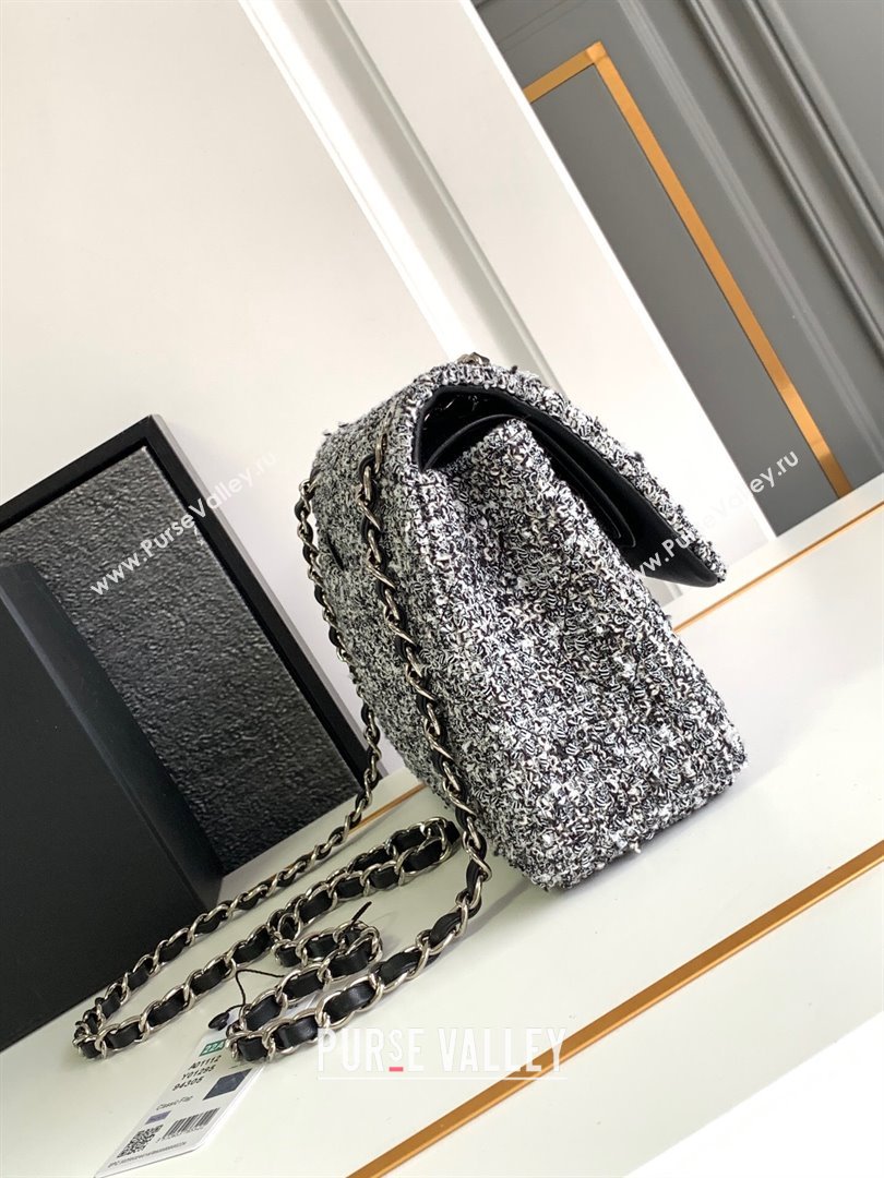 Chanel Classic Tweed Medium 11.12 Flap Bag A01112 White/Black 2024 0411 (yezi-240411025)