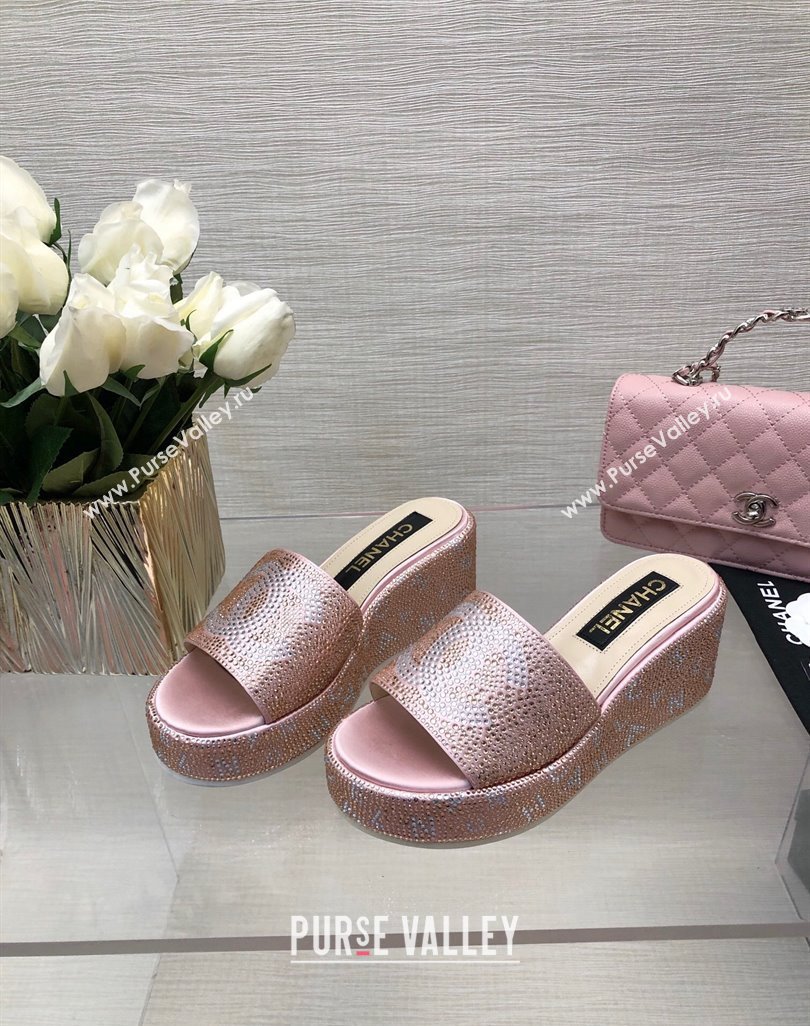 Chanel Crystals Allover Wedge Slide Sandals with Letters Pink 2024 042301 (MD-240423013)