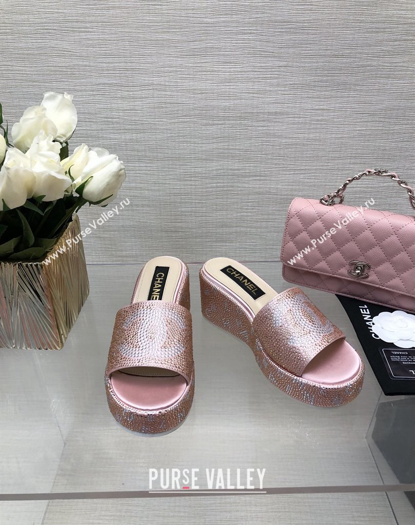 Chanel Crystals Allover Wedge Slide Sandals with Letters Pink 2024 042301 (MD-240423013)