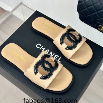 Chanel Calfskin Flat Slide Sandals with Maxi CC Beige 2024 0424 (MD-240424108)