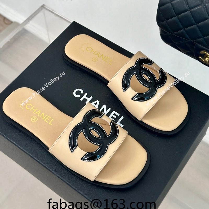 Chanel Calfskin Flat Slide Sandals with Maxi CC Beige 2024 0424 (MD-240424108)