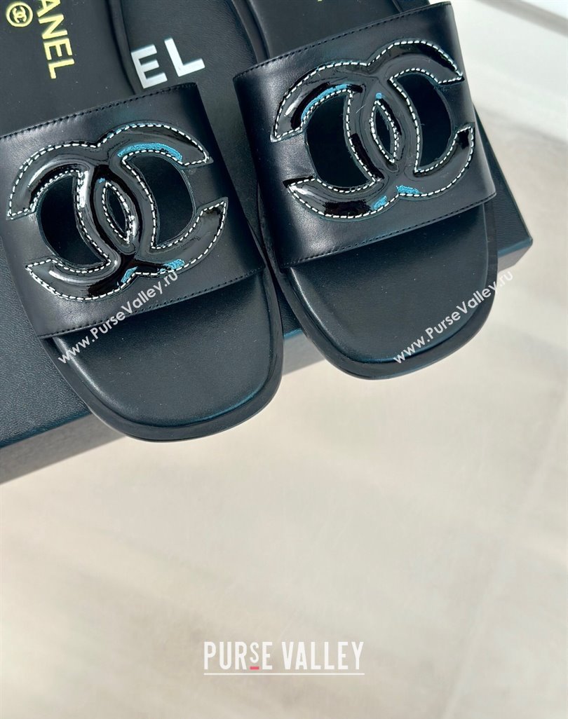Chanel Calfskin Flat Slide Sandals with Maxi CC Black 2024 0424 (MD-240424109)